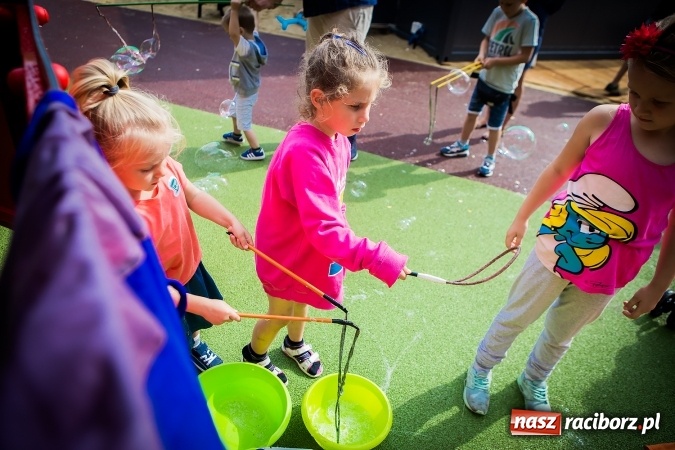 Zdjęcie w galerii na portalu naszraciborz.pl: Dzień pełen atrakcji na miejskiej plaży. Dopisała frekwencja. FOTOREPORTAŻ wiadomości z regionu