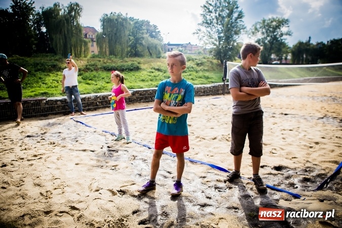 Zdjęcie w galerii na portalu naszraciborz.pl: Dzień pełen atrakcji na miejskiej plaży. Dopisała frekwencja. FOTOREPORTAŻ wiadomości z regionu