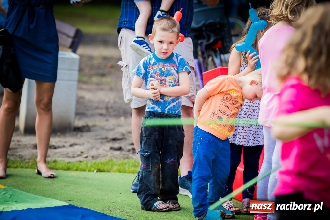 Zdjęcie w galerii na portalu naszraciborz.pl: Dzień pełen atrakcji na miejskiej plaży. Dopisała frekwencja. FOTOREPORTAŻ wiadomości z regionu