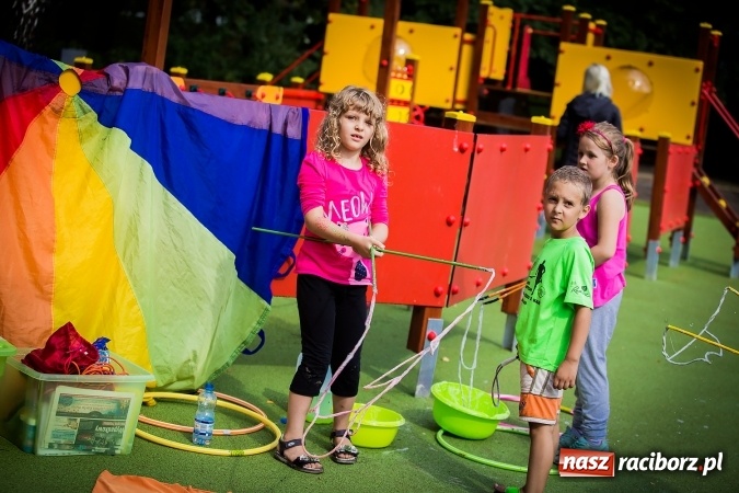 Zdjęcie w galerii na portalu naszraciborz.pl: Dzień pełen atrakcji na miejskiej plaży. Dopisała frekwencja. FOTOREPORTAŻ wiadomości z regionu