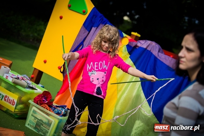 Zdjęcie w galerii na portalu naszraciborz.pl: Dzień pełen atrakcji na miejskiej plaży. Dopisała frekwencja. FOTOREPORTAŻ wiadomości z regionu