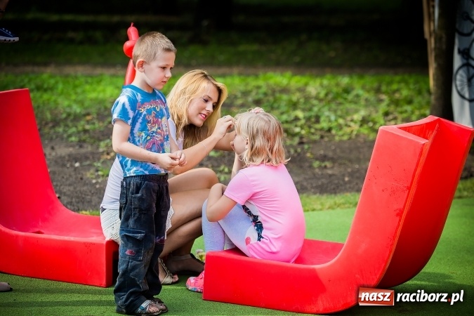 Zdjęcie w galerii na portalu naszraciborz.pl: Dzień pełen atrakcji na miejskiej plaży. Dopisała frekwencja. FOTOREPORTAŻ wiadomości z regionu
