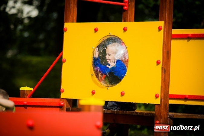 Zdjęcie w galerii na portalu naszraciborz.pl: Dzień pełen atrakcji na miejskiej plaży. Dopisała frekwencja. FOTOREPORTAŻ wiadomości z regionu