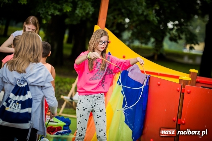 Zdjęcie w galerii na portalu naszraciborz.pl: Dzień pełen atrakcji na miejskiej plaży. Dopisała frekwencja. FOTOREPORTAŻ wiadomości z regionu
