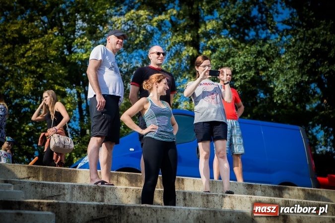 Zdjęcie w galerii na portalu naszraciborz.pl: Dzień pełen atrakcji na miejskiej plaży. Dopisała frekwencja. FOTOREPORTAŻ wiadomości z regionu