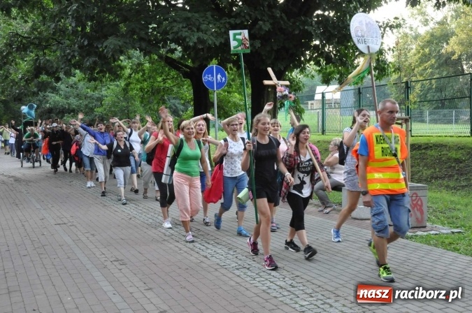Zdjęcie w galerii na portalu naszraciborz.pl: Pielgrzymi z Kietrza już na Ostrogu. Jutro z raciborskim strumieniem pójdą na Jasną Górę  wiadomości z regionu