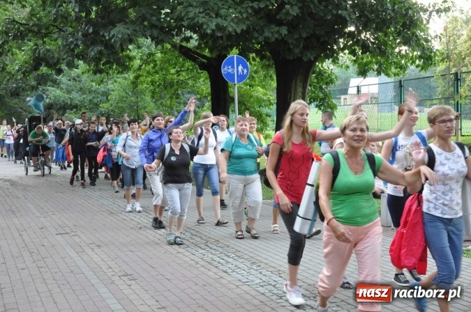 Zdjęcie w galerii na portalu naszraciborz.pl: Pielgrzymi z Kietrza już na Ostrogu. Jutro z raciborskim strumieniem pójdą na Jasną Górę  wiadomości z regionu