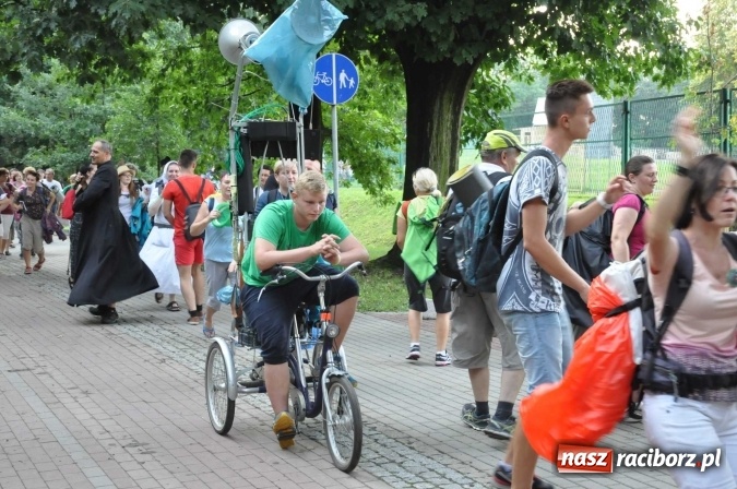 Zdjęcie w galerii na portalu naszraciborz.pl: Pielgrzymi z Kietrza już na Ostrogu. Jutro z raciborskim strumieniem pójdą na Jasną Górę  wiadomości z regionu