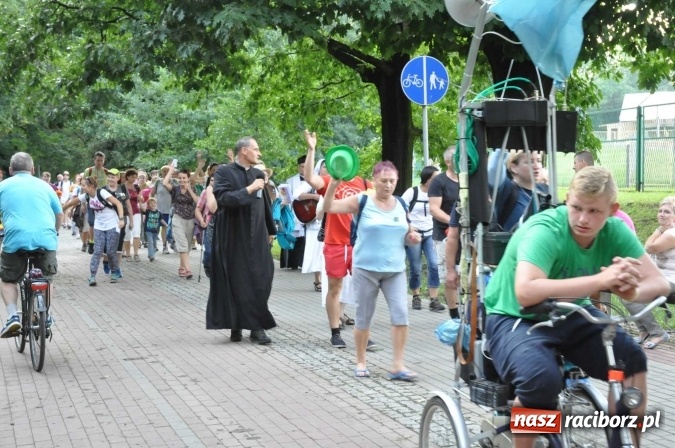 Zdjęcie w galerii na portalu naszraciborz.pl: Pielgrzymi z Kietrza już na Ostrogu. Jutro z raciborskim strumieniem pójdą na Jasną Górę  wiadomości z regionu