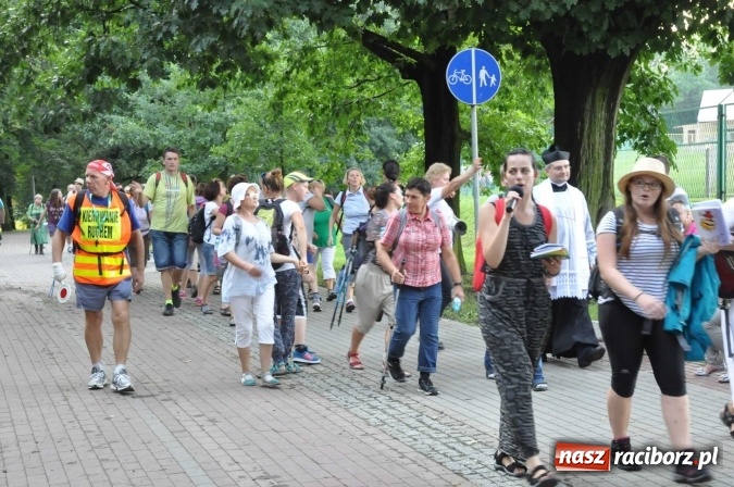 Zdjęcie w galerii na portalu naszraciborz.pl: Pielgrzymi z Kietrza już na Ostrogu. Jutro z raciborskim strumieniem pójdą na Jasną Górę  wiadomości z regionu