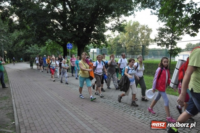 Zdjęcie w galerii na portalu naszraciborz.pl: Pielgrzymi z Kietrza już na Ostrogu. Jutro z raciborskim strumieniem pójdą na Jasną Górę  wiadomości z regionu