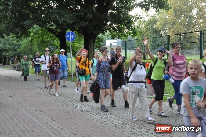 Zdjęcie w galerii na portalu naszraciborz.pl: Pielgrzymi z Kietrza już na Ostrogu. Jutro z raciborskim strumieniem pójdą na Jasną Górę  wiadomości z regionu