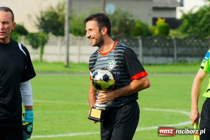 Zdjęcie w galerii na portalu naszraciborz.pl: Klasa okręgowa: Samobój kapitana pogrzebał szanse Tworkowa wiadomości z regionu