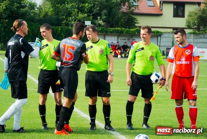 Zdjęcie w galerii na portalu naszraciborz.pl: Klasa okręgowa: Samobój kapitana pogrzebał szanse Tworkowa wiadomości z regionu