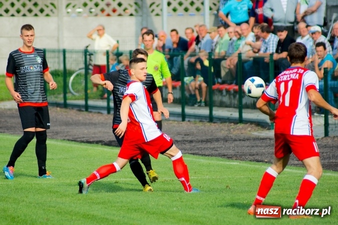 Zdjęcie w galerii na portalu naszraciborz.pl: Klasa okręgowa: Samobój kapitana pogrzebał szanse Tworkowa wiadomości z regionu