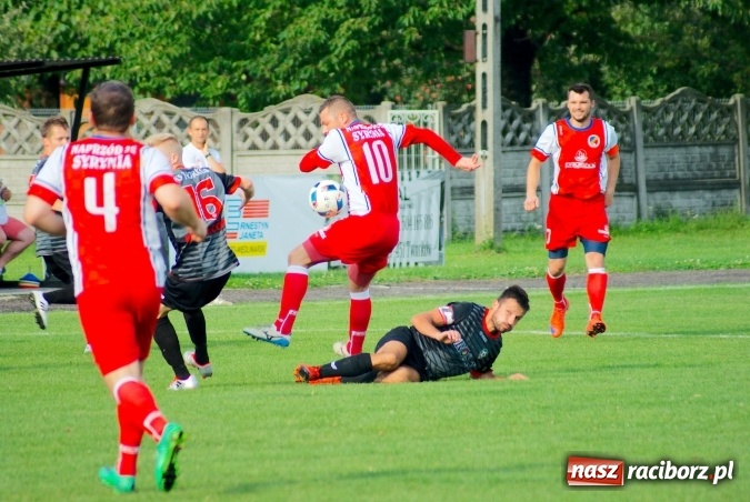 Zdjęcie w galerii na portalu naszraciborz.pl: Klasa okręgowa: Samobój kapitana pogrzebał szanse Tworkowa wiadomości z regionu