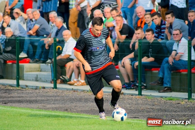 Zdjęcie w galerii na portalu naszraciborz.pl: Klasa okręgowa: Samobój kapitana pogrzebał szanse Tworkowa wiadomości z regionu