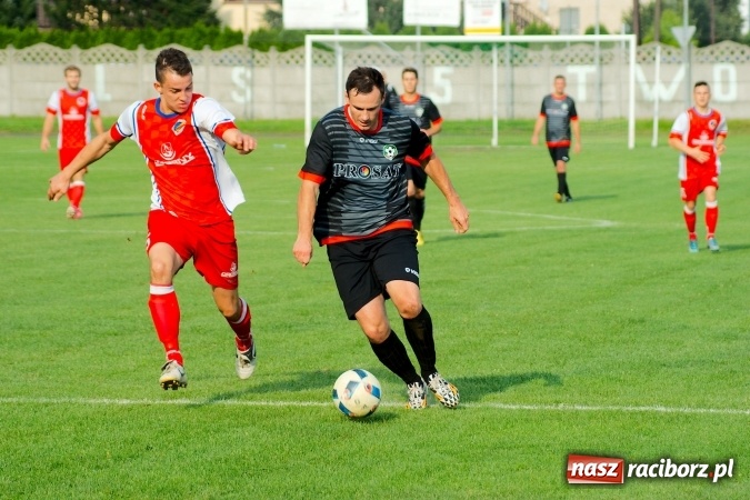 Zdjęcie w galerii na portalu naszraciborz.pl: Klasa okręgowa: Samobój kapitana pogrzebał szanse Tworkowa wiadomości z regionu