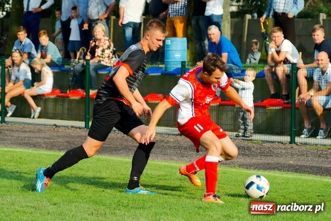 Zdjęcie w galerii na portalu naszraciborz.pl: Klasa okręgowa: Samobój kapitana pogrzebał szanse Tworkowa wiadomości z regionu