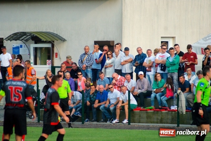 Zdjęcie w galerii na portalu naszraciborz.pl: Klasa okręgowa: Samobój kapitana pogrzebał szanse Tworkowa wiadomości z regionu