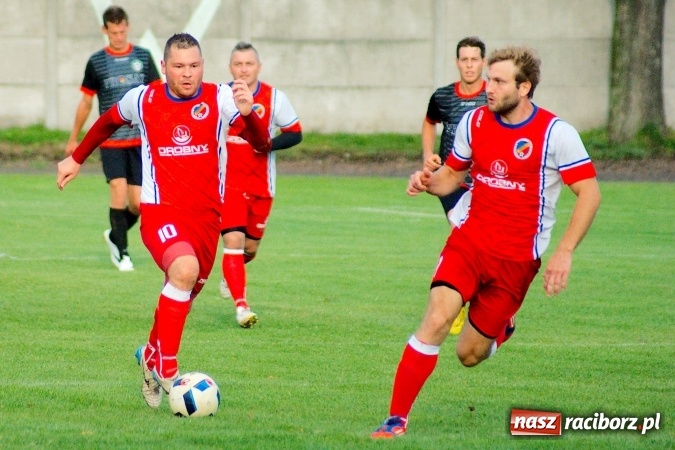 Zdjęcie w galerii na portalu naszraciborz.pl: Klasa okręgowa: Samobój kapitana pogrzebał szanse Tworkowa wiadomości z regionu