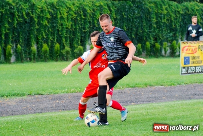 Zdjęcie w galerii na portalu naszraciborz.pl: Klasa okręgowa: Samobój kapitana pogrzebał szanse Tworkowa wiadomości z regionu