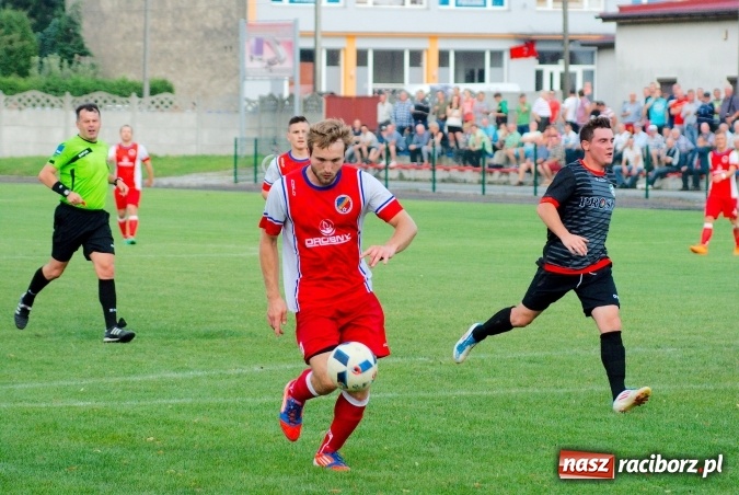 Zdjęcie w galerii na portalu naszraciborz.pl: Klasa okręgowa: Samobój kapitana pogrzebał szanse Tworkowa wiadomości z regionu