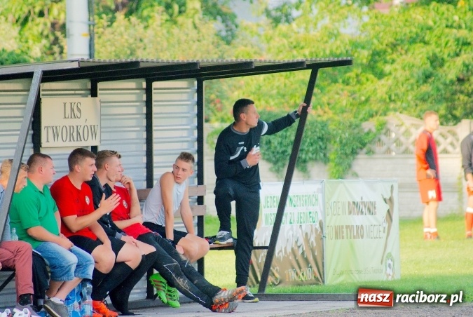 Zdjęcie w galerii na portalu naszraciborz.pl: Klasa okręgowa: Samobój kapitana pogrzebał szanse Tworkowa wiadomości z regionu