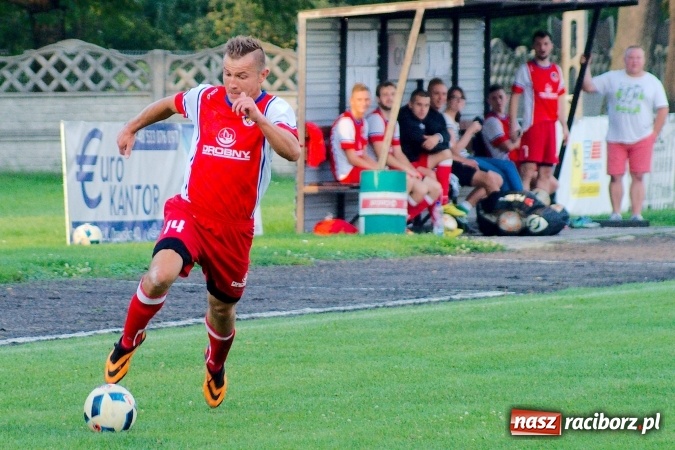 Zdjęcie w galerii na portalu naszraciborz.pl: Klasa okręgowa: Samobój kapitana pogrzebał szanse Tworkowa wiadomości z regionu