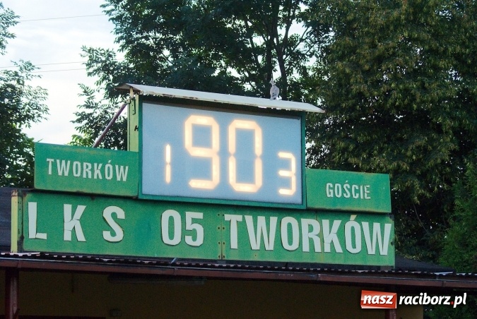 Zdjęcie w galerii na portalu naszraciborz.pl: Klasa okręgowa: Samobój kapitana pogrzebał szanse Tworkowa wiadomości z regionu