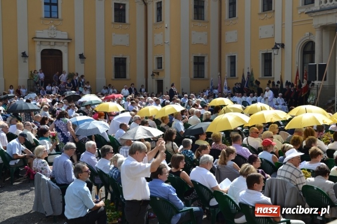 Zdjęcie w galerii na portalu naszraciborz.pl: Ciemna noc daje nam nadzieję na piękny poranek - Odpust Metropolitarny w Rudach! wiadomości z regionu