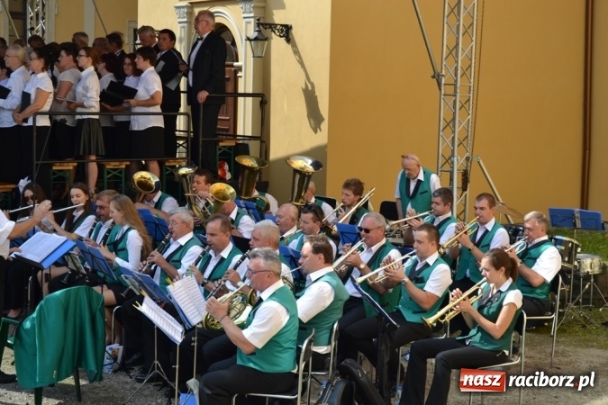 Zdjęcie w galerii na portalu naszraciborz.pl: Ciemna noc daje nam nadzieję na piękny poranek - Odpust Metropolitarny w Rudach! wiadomości z regionu