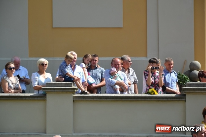 Zdjęcie w galerii na portalu naszraciborz.pl: Ciemna noc daje nam nadzieję na piękny poranek - Odpust Metropolitarny w Rudach! wiadomości z regionu