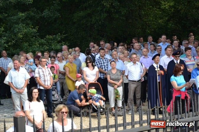 Zdjęcie w galerii na portalu naszraciborz.pl: Ciemna noc daje nam nadzieję na piękny poranek - Odpust Metropolitarny w Rudach! wiadomości z regionu