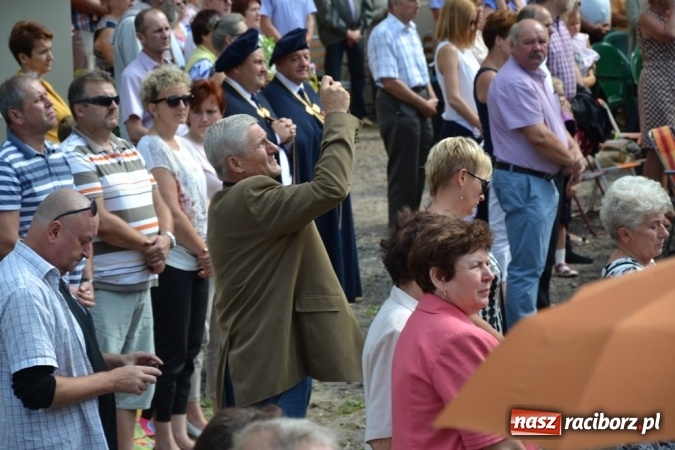 Zdjęcie w galerii na portalu naszraciborz.pl: Ciemna noc daje nam nadzieję na piękny poranek - Odpust Metropolitarny w Rudach! wiadomości z regionu