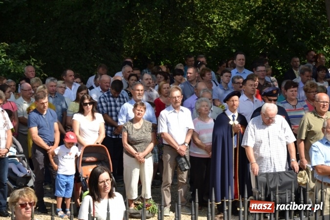 Zdjęcie w galerii na portalu naszraciborz.pl: Ciemna noc daje nam nadzieję na piękny poranek - Odpust Metropolitarny w Rudach! wiadomości z regionu