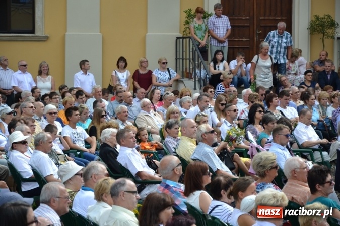 Zdjęcie w galerii na portalu naszraciborz.pl: Ciemna noc daje nam nadzieję na piękny poranek - Odpust Metropolitarny w Rudach! wiadomości z regionu