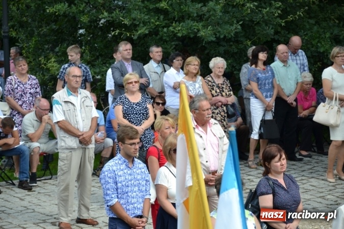 Zdjęcie w galerii na portalu naszraciborz.pl: Ciemna noc daje nam nadzieję na piękny poranek - Odpust Metropolitarny w Rudach! wiadomości z regionu