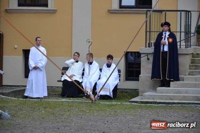 Zdjęcie w galerii na portalu naszraciborz.pl: Ciemna noc daje nam nadzieję na piękny poranek - Odpust Metropolitarny w Rudach! wiadomości z regionu