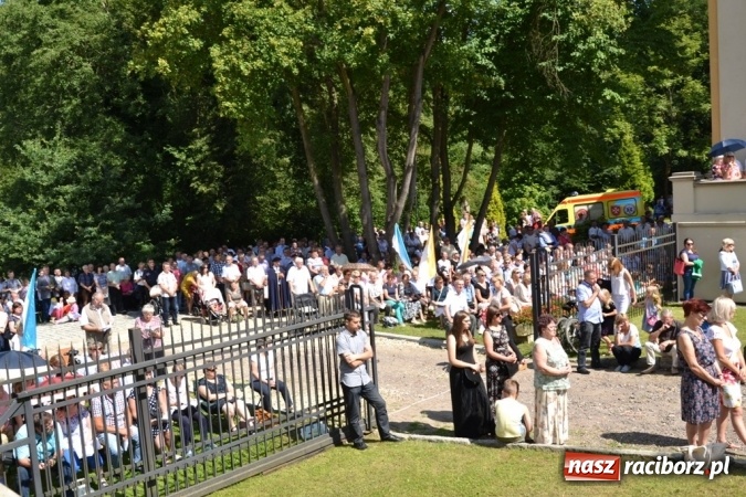 Zdjęcie w galerii na portalu naszraciborz.pl: Ciemna noc daje nam nadzieję na piękny poranek - Odpust Metropolitarny w Rudach! wiadomości z regionu