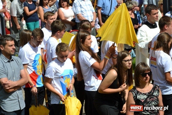 Zdjęcie w galerii na portalu naszraciborz.pl: Ciemna noc daje nam nadzieję na piękny poranek - Odpust Metropolitarny w Rudach! wiadomości z regionu