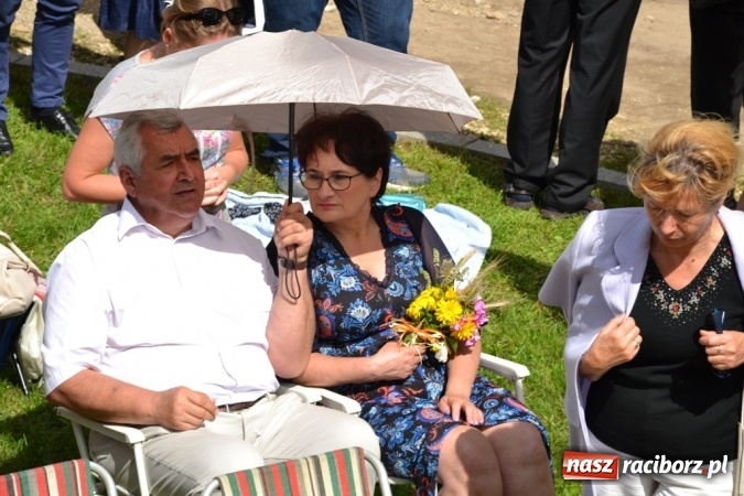 Zdjęcie w galerii na portalu naszraciborz.pl: Ciemna noc daje nam nadzieję na piękny poranek - Odpust Metropolitarny w Rudach! wiadomości z regionu