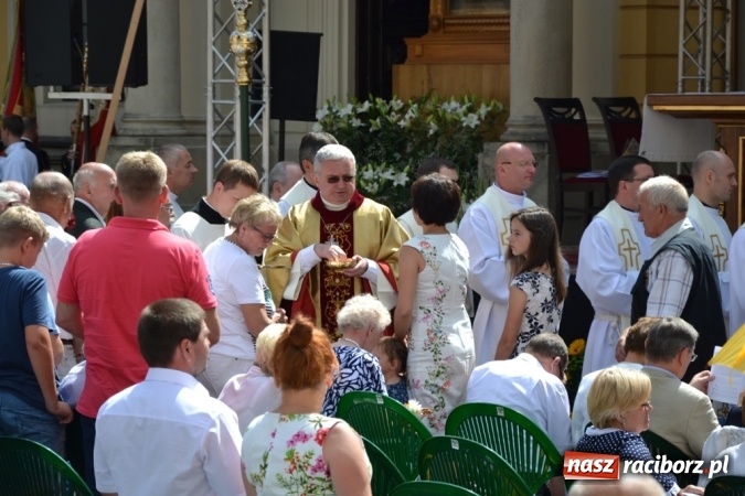 Zdjęcie w galerii na portalu naszraciborz.pl: Ciemna noc daje nam nadzieję na piękny poranek - Odpust Metropolitarny w Rudach! wiadomości z regionu