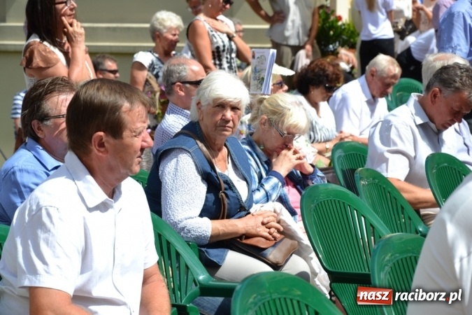 Zdjęcie w galerii na portalu naszraciborz.pl: Ciemna noc daje nam nadzieję na piękny poranek - Odpust Metropolitarny w Rudach! wiadomości z regionu
