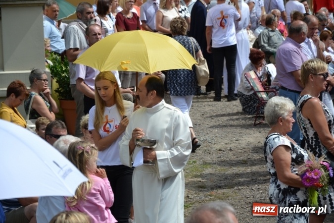 Zdjęcie w galerii na portalu naszraciborz.pl: Ciemna noc daje nam nadzieję na piękny poranek - Odpust Metropolitarny w Rudach! wiadomości z regionu