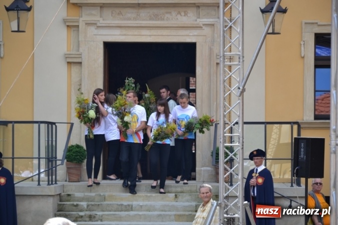 Zdjęcie w galerii na portalu naszraciborz.pl: Ciemna noc daje nam nadzieję na piękny poranek - Odpust Metropolitarny w Rudach! wiadomości z regionu