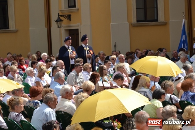 Zdjęcie w galerii na portalu naszraciborz.pl: Ciemna noc daje nam nadzieję na piękny poranek - Odpust Metropolitarny w Rudach! wiadomości z regionu