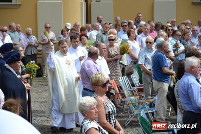 Zdjęcie w galerii na portalu naszraciborz.pl: Ciemna noc daje nam nadzieję na piękny poranek - Odpust Metropolitarny w Rudach! wiadomości z regionu