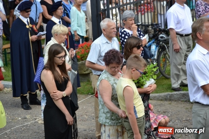 Zdjęcie w galerii na portalu naszraciborz.pl: Ciemna noc daje nam nadzieję na piękny poranek - Odpust Metropolitarny w Rudach! wiadomości z regionu