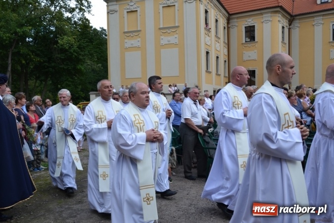 Zdjęcie w galerii na portalu naszraciborz.pl: Ciemna noc daje nam nadzieję na piękny poranek - Odpust Metropolitarny w Rudach! wiadomości z regionu